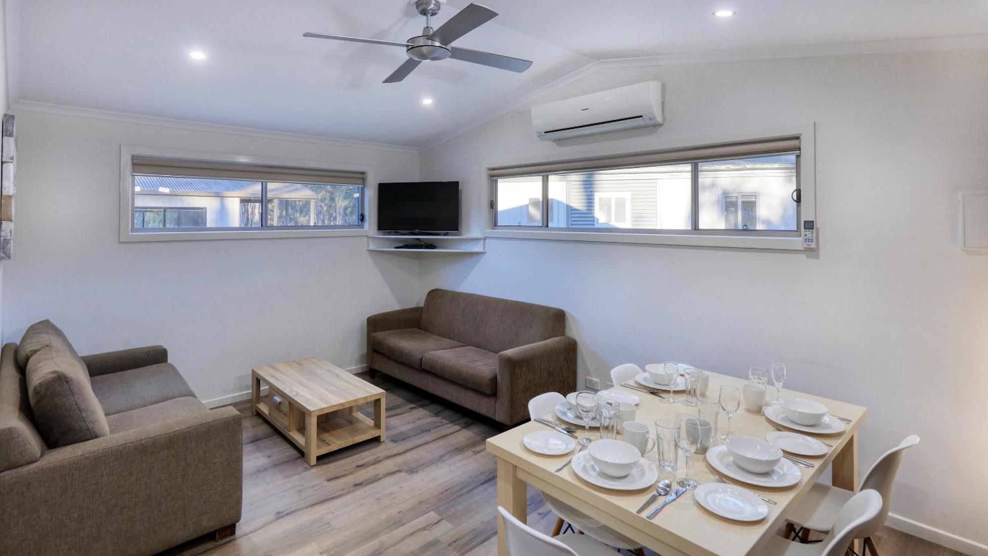 Deniliquin Riverside Caravan Park Esterno foto