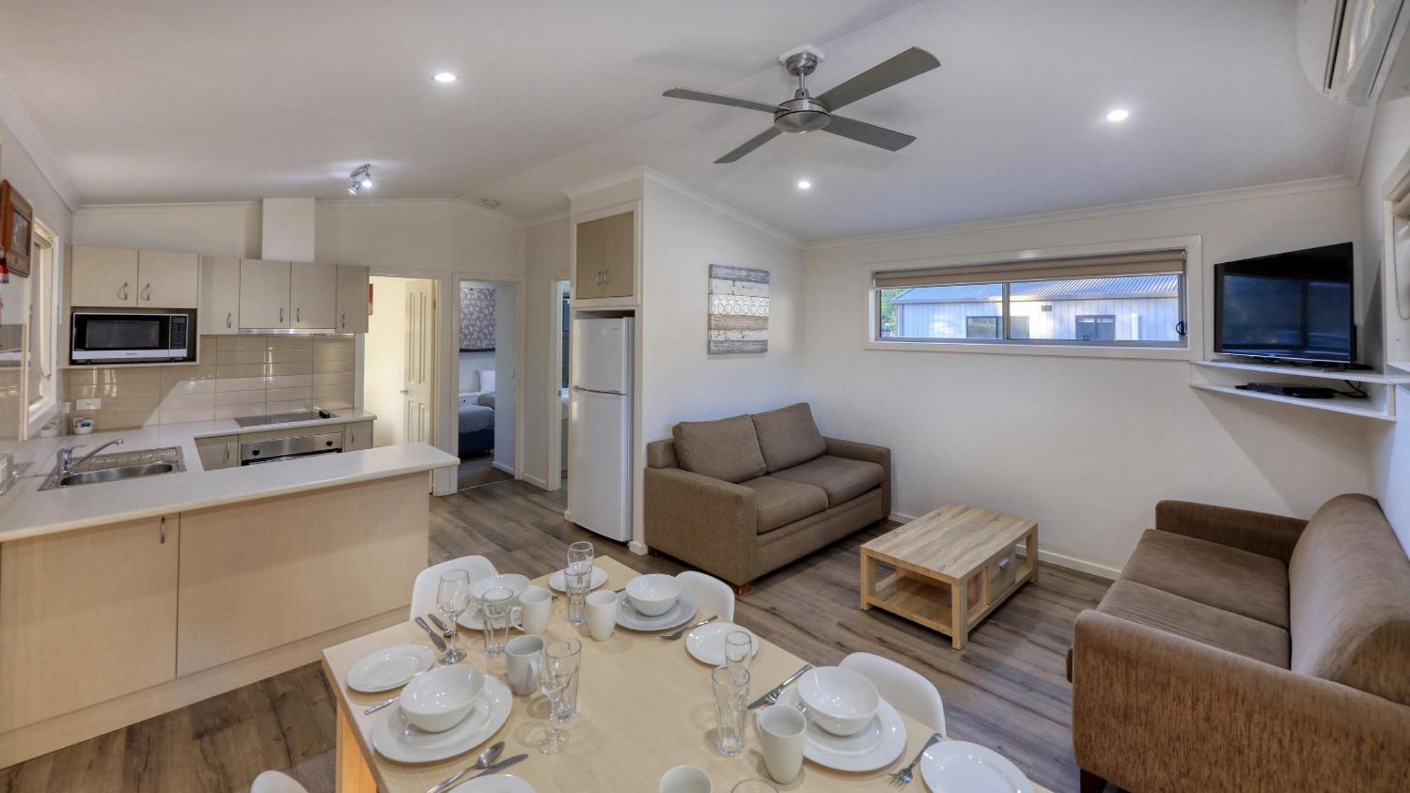 Deniliquin Riverside Caravan Park Esterno foto