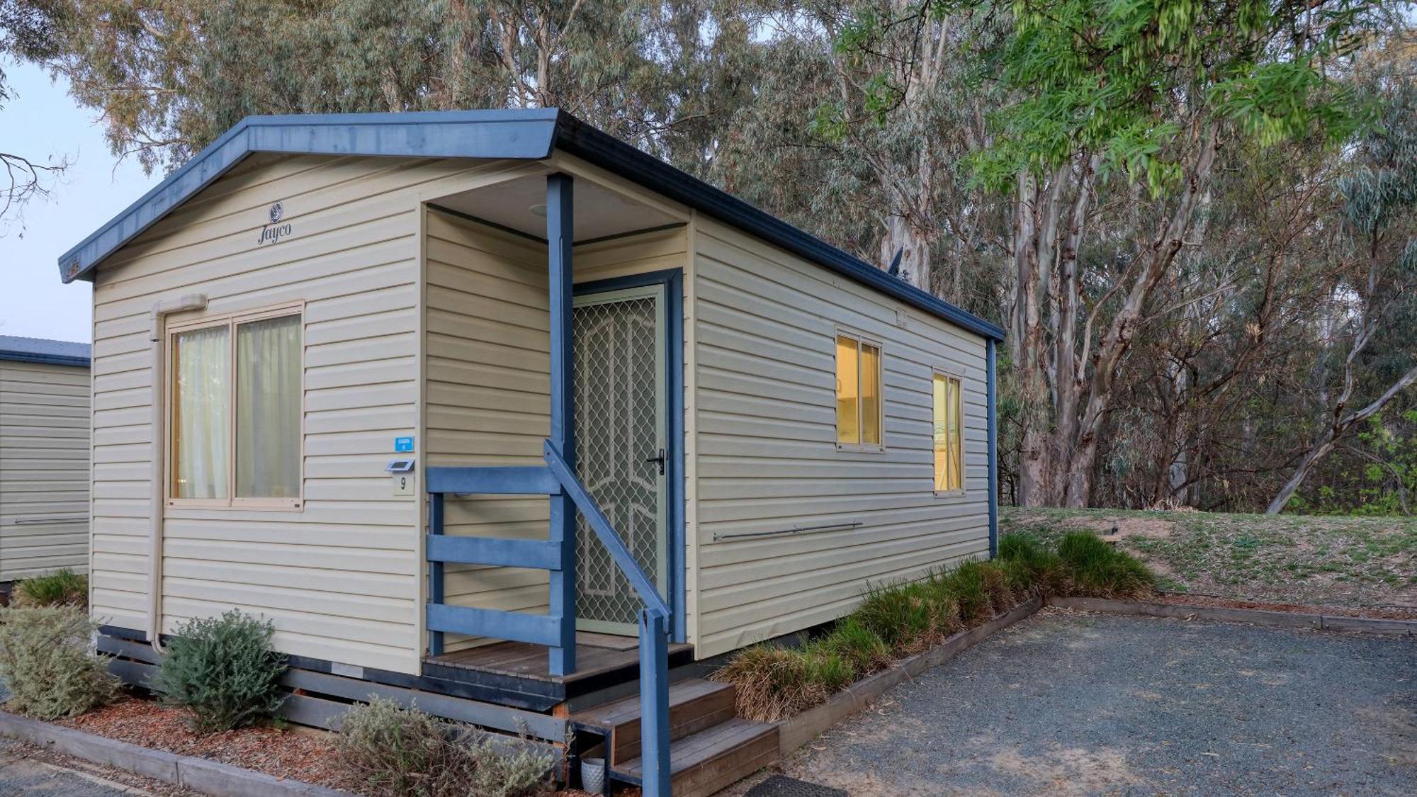Deniliquin Riverside Caravan Park Esterno foto