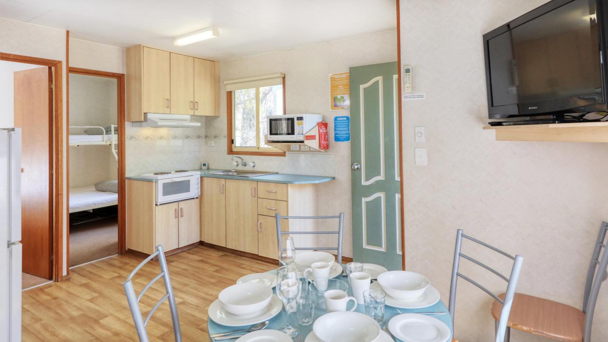Deniliquin Riverside Caravan Park Esterno foto