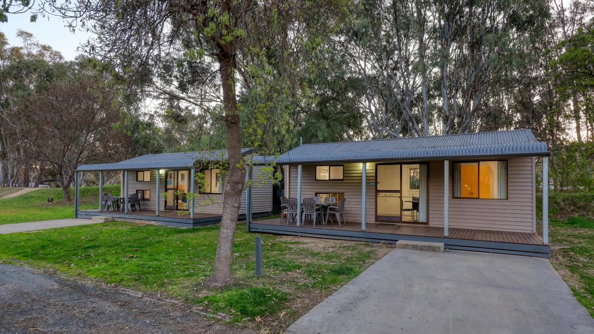 Deniliquin Riverside Caravan Park Esterno foto